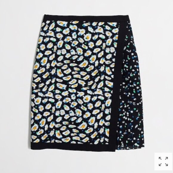 J. Crew Factory Black Print Pleated Faux Wrap Skirt Size 6 Lined Mini EUC - Picture 1 of 15